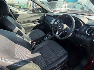 2021 Nissan KICKS - Thumbnail