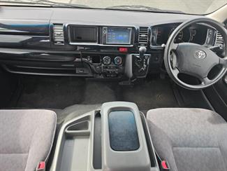 2009 Toyota Hiace - Thumbnail