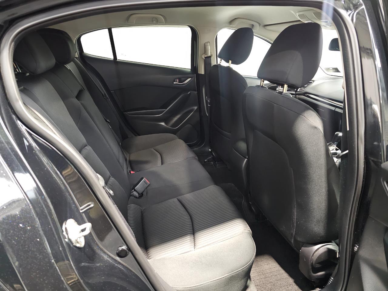 2015 Mazda AXELA