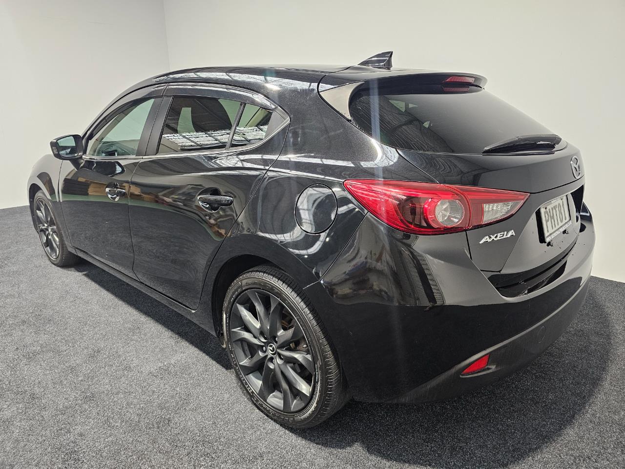 2015 Mazda AXELA