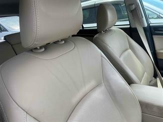 2017 Subaru Legacy - Thumbnail
