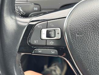 2020 Volkswagen Golf - Thumbnail