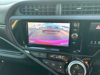 2017 Toyota AQUA - Thumbnail