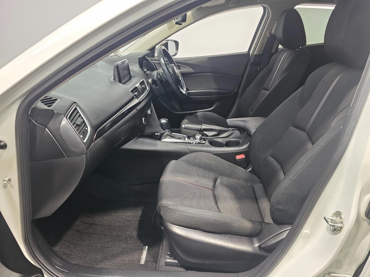 2017 Mazda AXELA