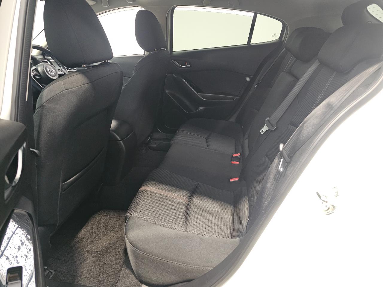 2017 Mazda AXELA
