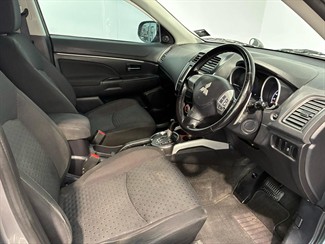 2010 Mitsubishi RVR - Thumbnail