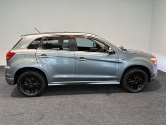 2010 Mitsubishi RVR - Thumbnail