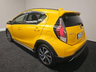 2015 Toyota AQUA - Thumbnail