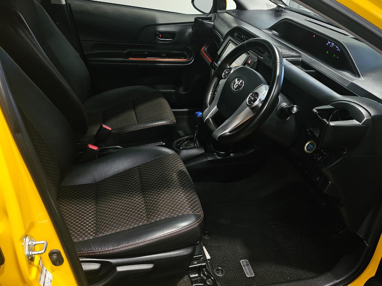 2015 Toyota AQUA