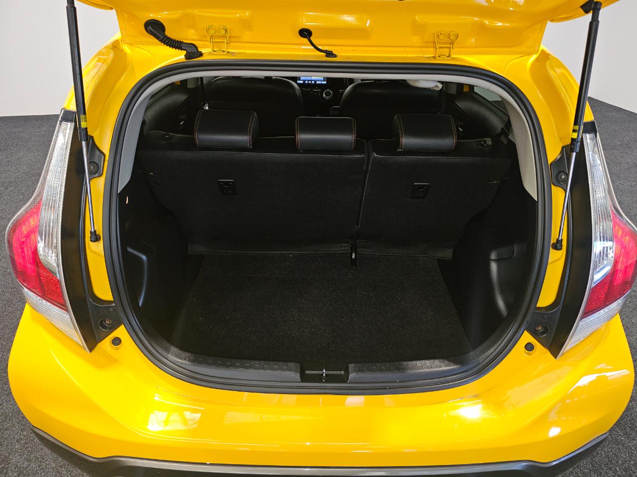 2015 Toyota AQUA